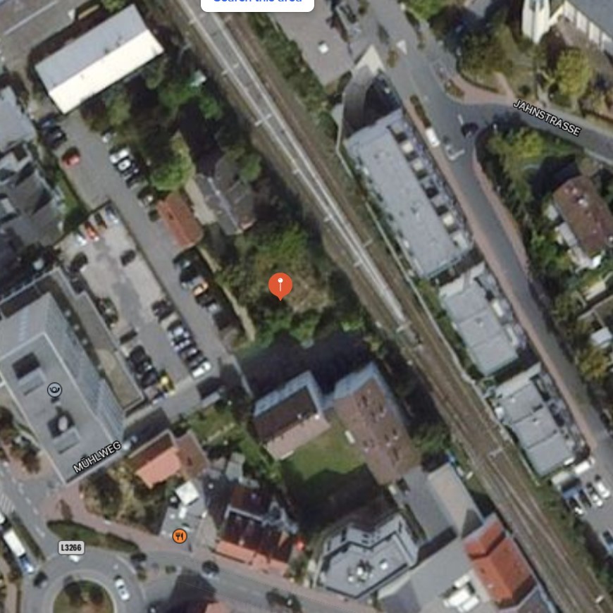 Das Bild zeigt ein Satellitenbil des Grundstücks Mühlweg 1 bis 3 in Bad Soden am Taunus