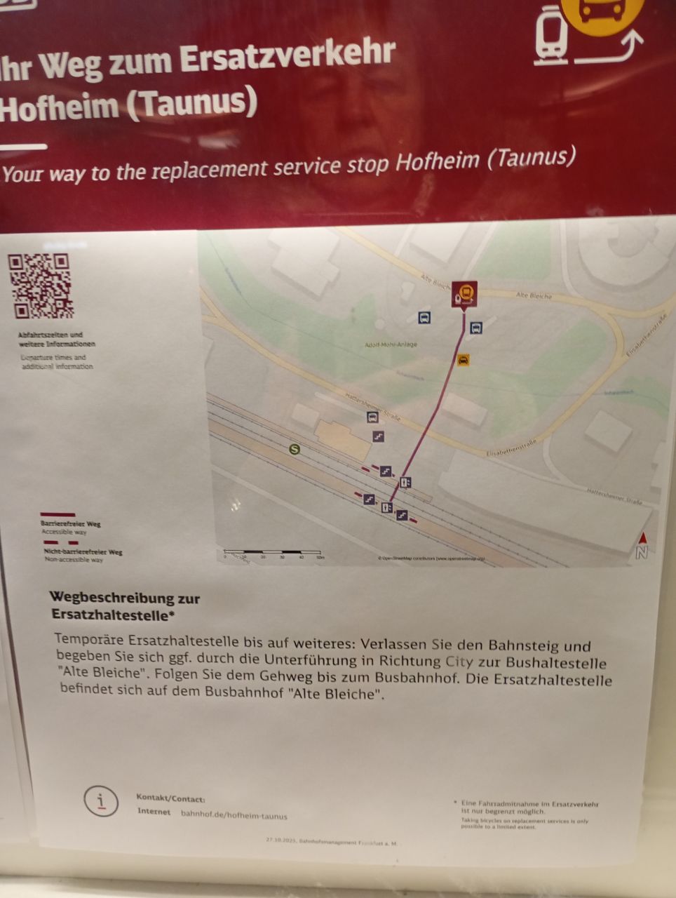 Ein Aushang der Deutschen Bahn zu einem vermeintlichen Weg zum SEV-Halt in Hofheim - der aber ins Leere führt